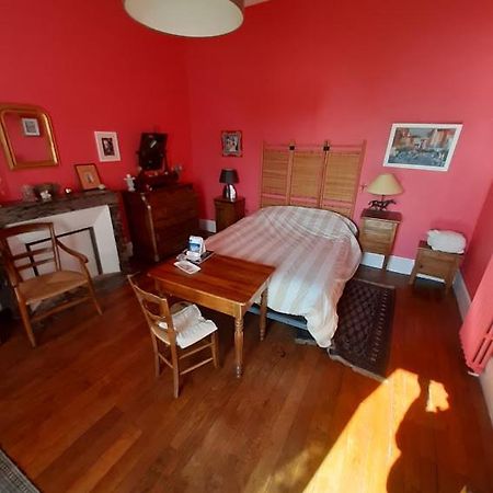 Bed and Breakfast Le Logis Les Pineaux Экстерьер фото